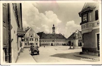 CPA Geisenfeld in Oberbayern, Marktpartie, Saaleingang, Auto, Denkmal, Gasthof Klosterbräu