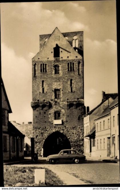 CPA Gartz an der Oder, Stettiner Tor, alte Architektur, Auto, Gebäude