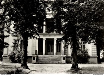 CPA Milow im Havelland, Jugendklubhaus Freundschaft, Gebäude, Bäume, Treppe