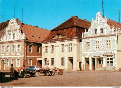 Luckau Niederlausitz Brandenburg Marktplatz Barockfassade Giebelhaus Motorraeder