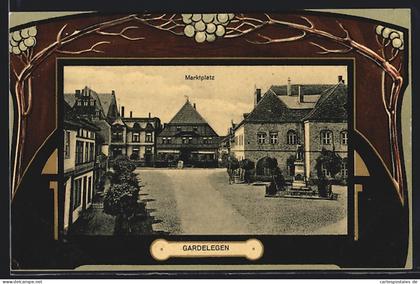 AK Gardelegen, Denkmal am Marktplatz