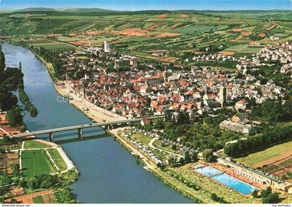 Karlstadt Main-Spessart Bayern Panorama historische Frankenstadt am Main