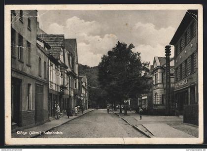 AK Klötze /Altm., Bahnhofstrasse mit Geschäften