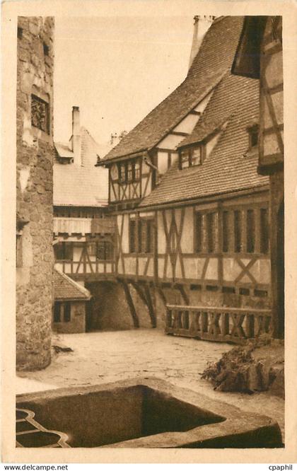 CPA Chateau Haut Koenisbourg Haut Rhin L'Ecurie