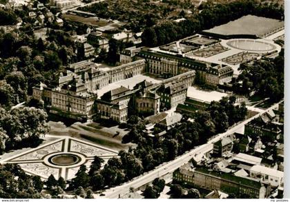 Ludwigsburg  Wuerttemberg Schloss Ludwigsburg mit Gartenschau Bluehendes Barock