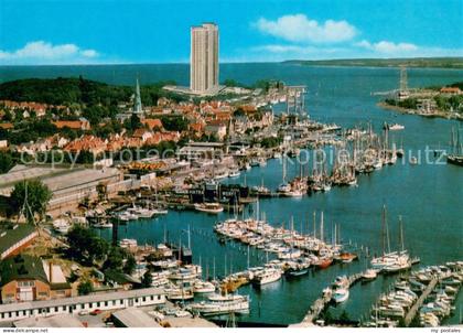 Travemuende Ostseebad Hafen Fliegeraufnahme