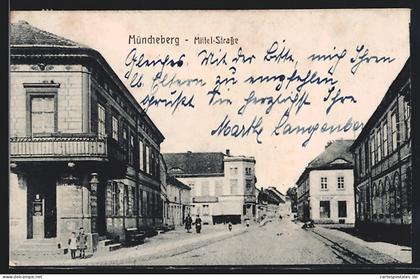 AK Müncheberg, Blick entlang der Mittel-Strasse