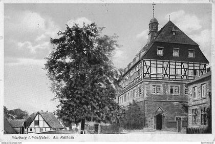 Ak Warburg in Westfalen, Warburg i. Westfalen, Rathaus, Bäume, Architektur