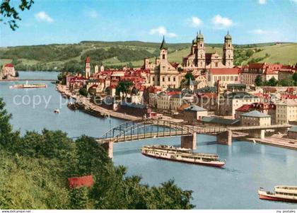 Passau Blick ueber die Donau auf die Altstadt