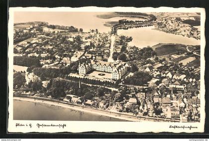 AK Plön / Holstein, Gesamtansicht, Luftaufnahme