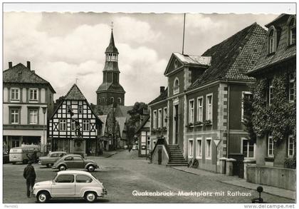 ALLEMAGNE - QUAKENBRÜCK -Marktplatz mit Rathaus