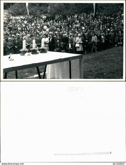Foto Oschersleben Gottesdienst - Zuschauermenge 1955 Privatfoto