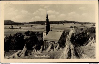 CPA Bärenwalde Crinitzberg in Sachsen, Panorama mit Kirche, Stroh