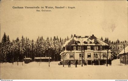 CPA Neudorf (Kreis Annaberg) Sehmatal im Erzgebirge, Gasthaus Vierenstraße im Winter, verschneite