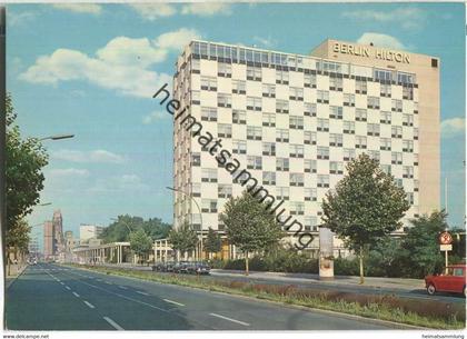 Berlin - Budapester-Strasse mit Hotel Berlin Hilton