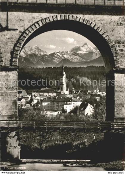 Traunstein Oberbayern Partie an der Traun mit Watzmann und Hochkalter