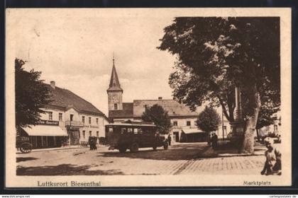 AK Biesenthal / Mark, Marktplatz mit Blick zur Kirche