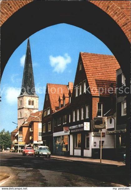 Duelmen Blick durch Luedinghauser Tor Viktorkirche