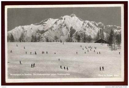 Cpa carte photo Suisse Wintersport in Seefeld Ski Uebungshügel gegen Dreitorspitze  ABE58  Garmisch Partenkirchen