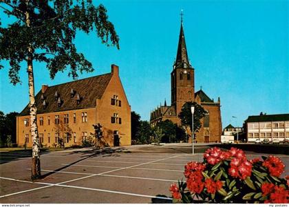 Goch Stadtbuecherei mit Pfarrkirche
