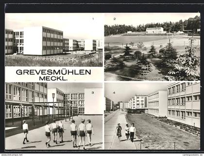 AK Grevesmühlen /Meckl., Oberschule Am Ploggensee, Sportplatz mit Kindern, Neubauten