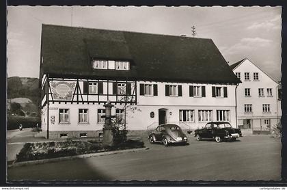 AK Hausach /Schwarzwaldbahn, Gasthaus zur Eiche H. Breithaupt, VW-Käfer, Brunnen