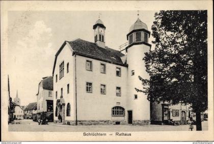 CPA Schlüchtern im Main Kinzig Kreis, Straßenpartie am Rathaus, Passanten