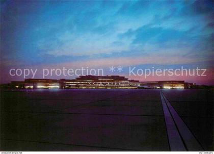 Koeln Rhein Flughafen Koeln Bonn bei Nacht