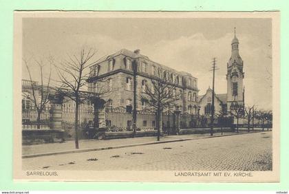 W1489 - ALLEMAGNE - SARRELOUIS - Kreis Saarlouis - Landratsamt mit ev. Kirche