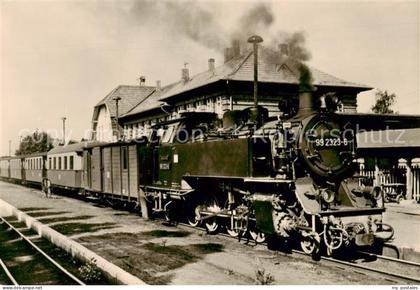 Kuehlungsborn Ostseebad Molli auf dem Bahnhof Kuehlungsborn West