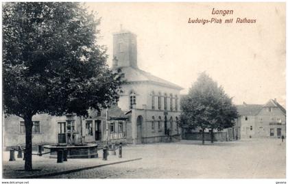 LANGEN - Ludwigs-Platz mit Rathaus