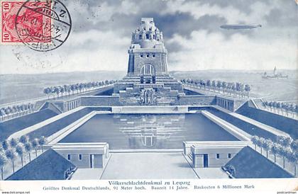 Deutschland - LEIPZIG - Völkerschlachtdenkmal zu Leipzig - Zeppelin