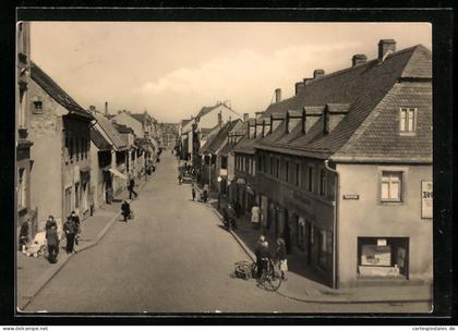 AK Limbach-Oberfrohna, Passanten in der Helenenstrasse