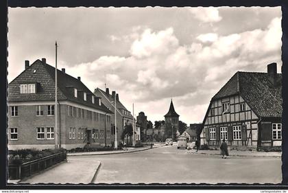 AK Lüchow /Hann., Theodor-Körner-Strasse mit Glockenturm