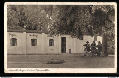 AK Malente-Gremsmühlen, Jugendherberge, Hofansicht