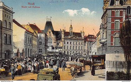 Deutschland - NEUSS - Markt mit Rathaus