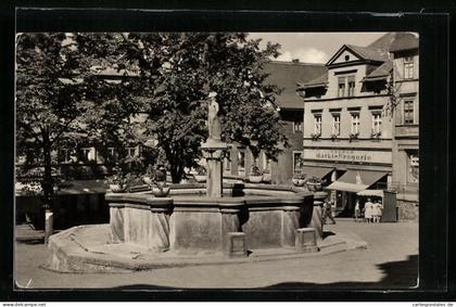 AK Pössneck / Thür., Marktbrunnen (Mauritiusbrunnen)