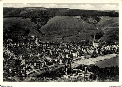 CPA Kröv an der Mosel, Luftaufnahme von Kröv, Mosel, Weinort, Klosterruine, Sommerfrische