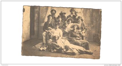 MUTTERSTADT ... 12 JUILLET 1919 ... CARTE PHOTO RPPC ... GROUPE DE THEATRE