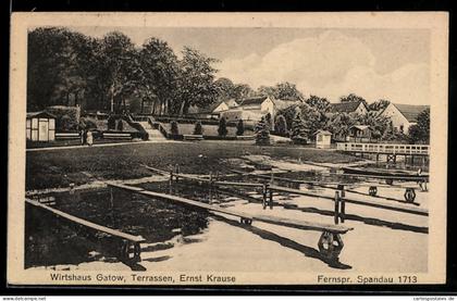AK Gatow /Havel, Gasthaus Gatow Terrassen, Ernst Krause, mit Bootsstegen u. Uferanlagen