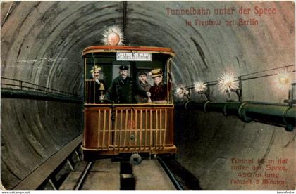 Treptow bei Berlin - Tunnelbahn unter der Spree