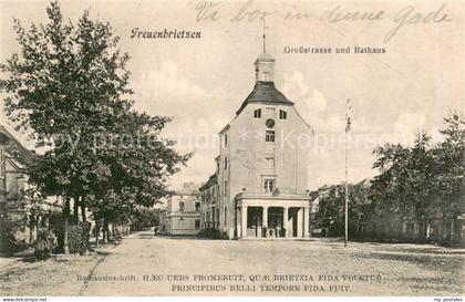 Treuenbrietzen Grossstrasse und Rathaus