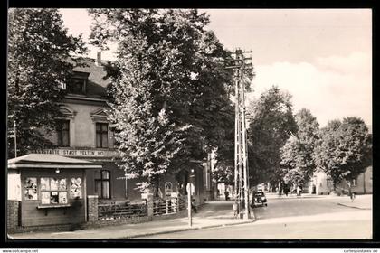 AK Velten /Oranienburg, Gasthaus Stadt Velten mit Kiosk u. Bahnstrasse