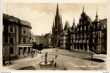 Wiesbaden - Schlossplatz