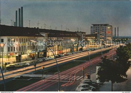 Wolfsburg bei Nacht Strassenpartie