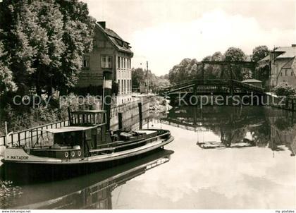 Zehdenick Blick zur Zugbruecke Dampfer
