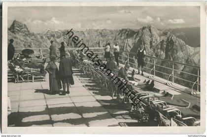 Zugspitze - Hotel Schneefernerhaus - Liegeterrasse - Foto-Ansichtskarte - Verlag Bayer. Zugspitzbahn Garmisch