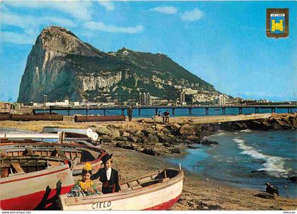 Gibraltar - Pareja de ninos en barça - al fondo Penon de Gibraltar - Couple d'enfants andalous - Folklore - CPM - Voir S