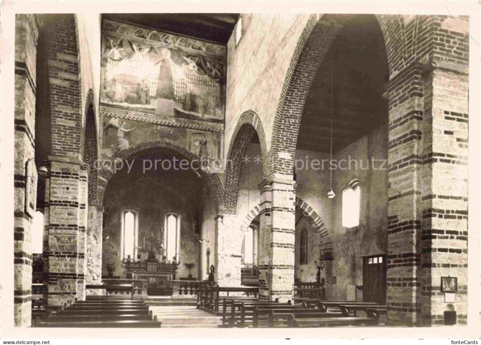Giubiasco Bellinzona TI Chiesa-S-Biagio Kircheninneres Fresken Romanisch Rundbog