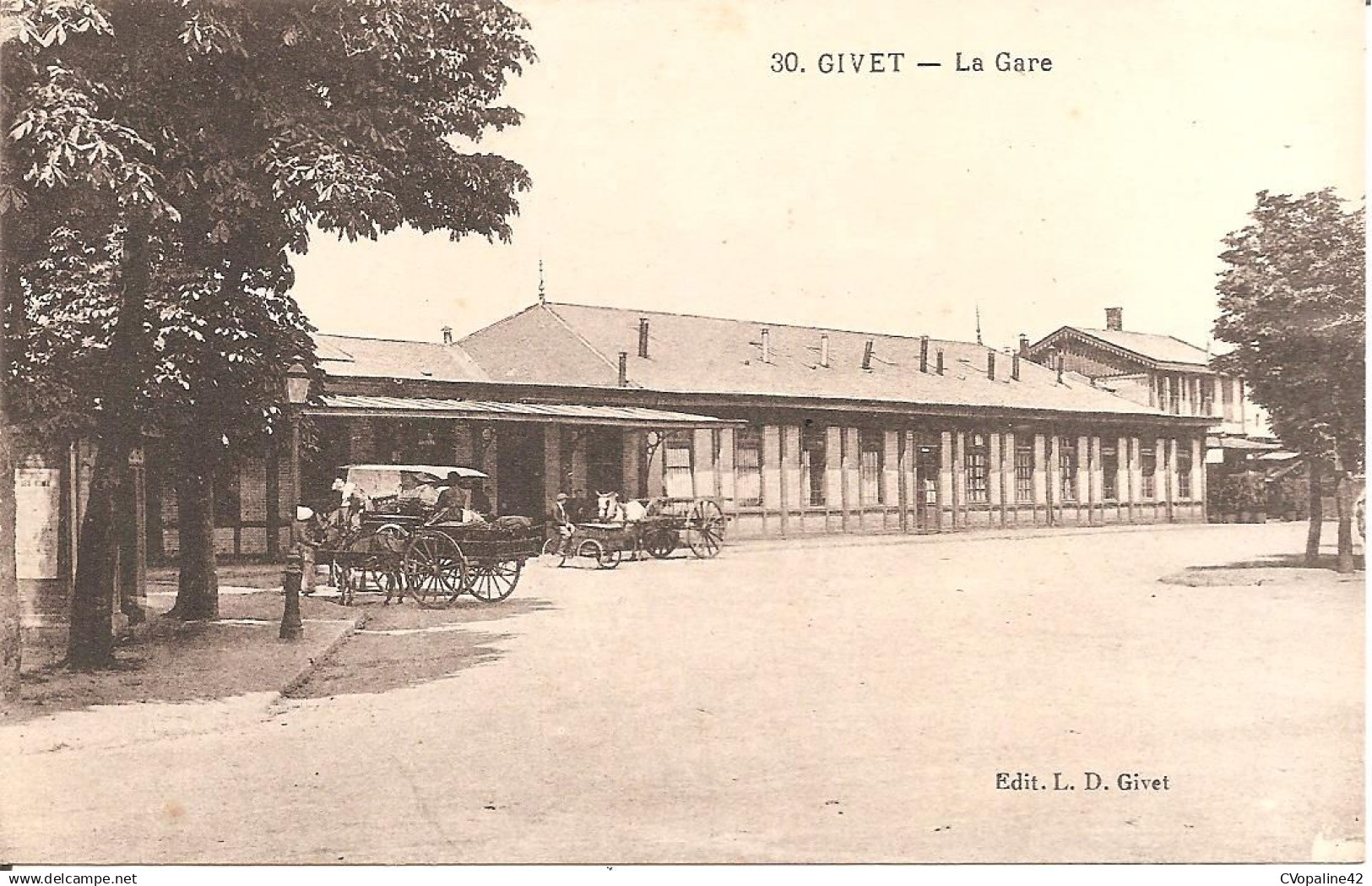 GIVET (08) La Gare (Extérieur)